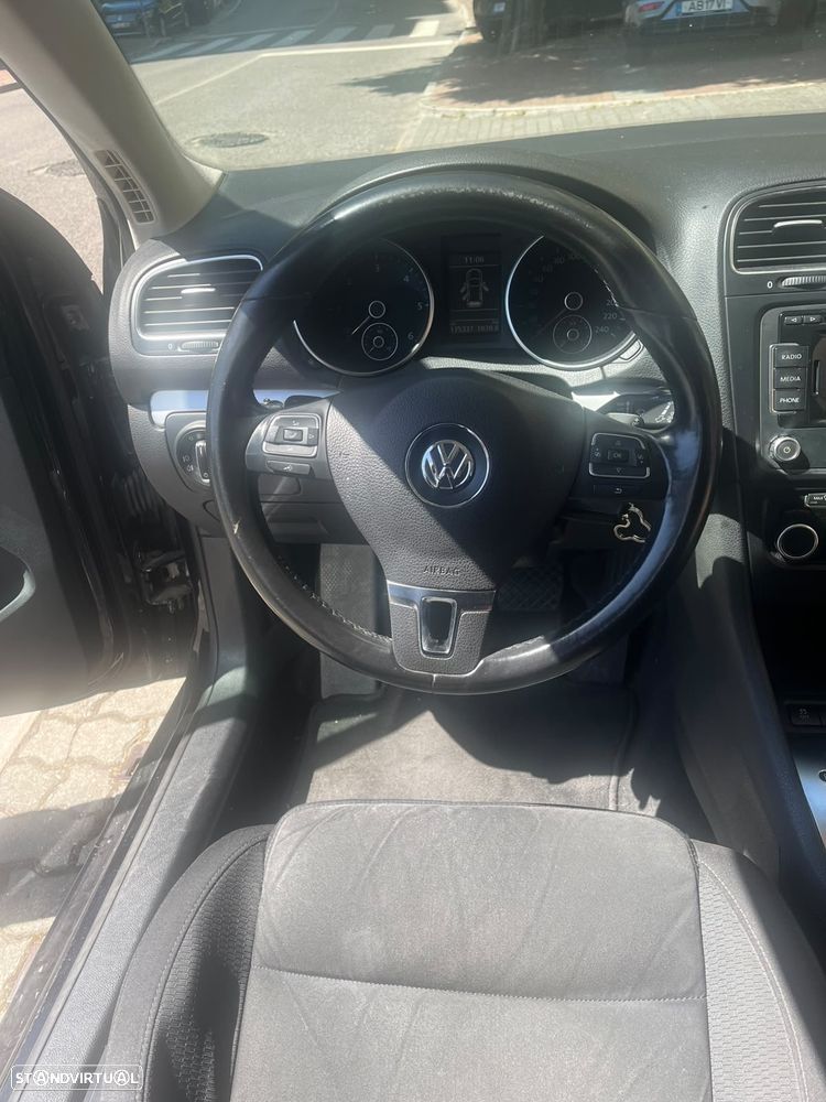 VW Golf Variant 1.6 TDi Confortline DSG - 4