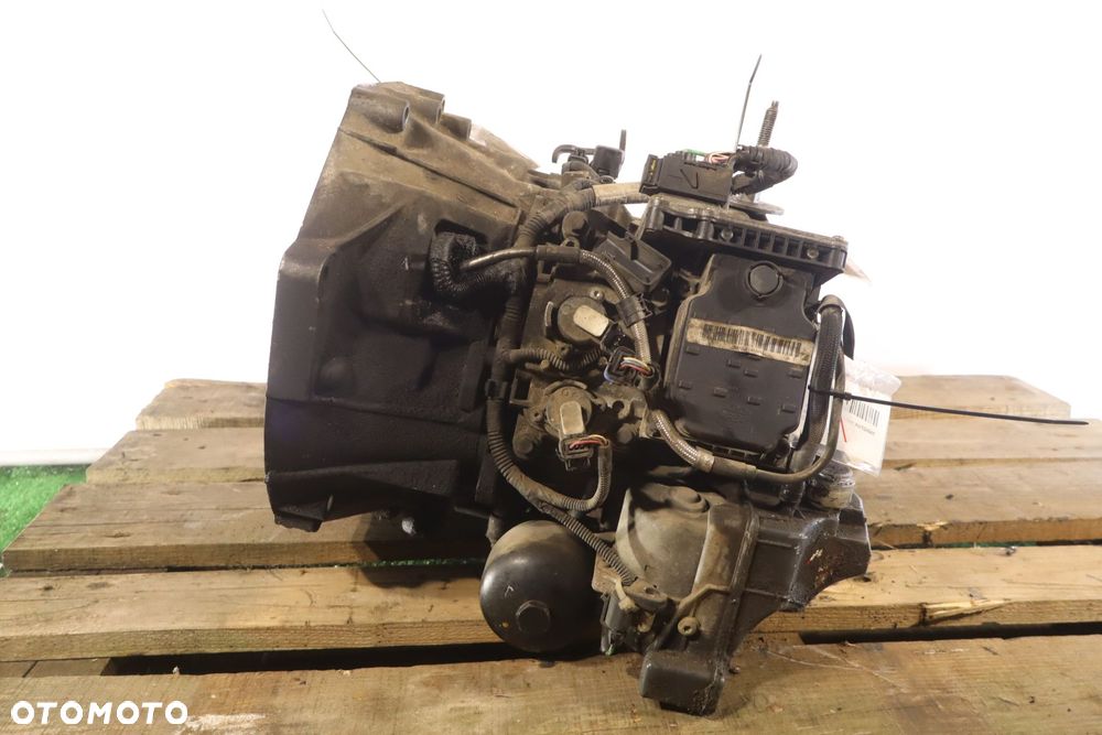 SKRZYNIA BIEGÓW AUTOMAT C4 I LIFT 1.6HDI 20DS35 - 4