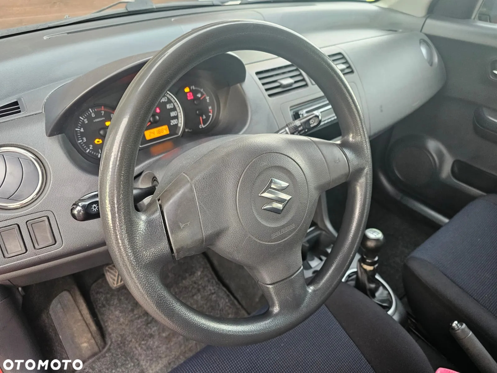 Suzuki Swift - 14