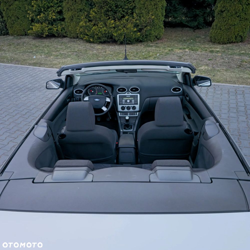 Ford Focus 1.6 16V Fun X - 29