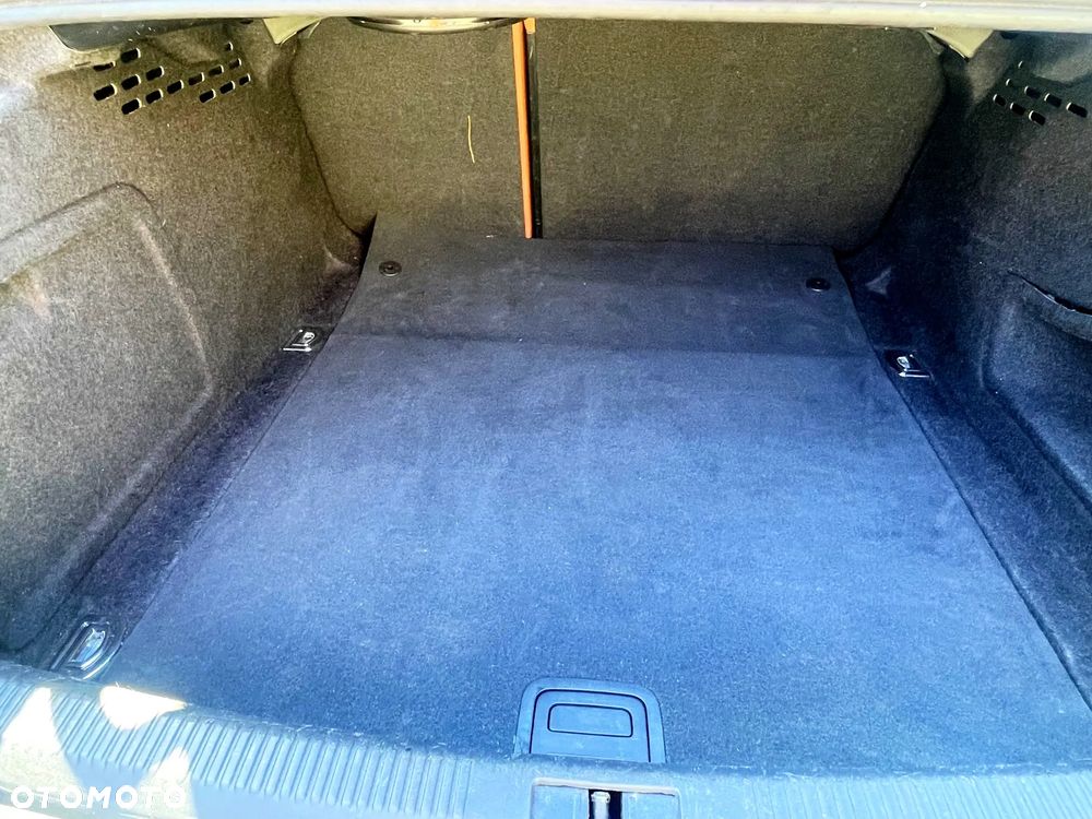 Audi A4 Limousine - 8
