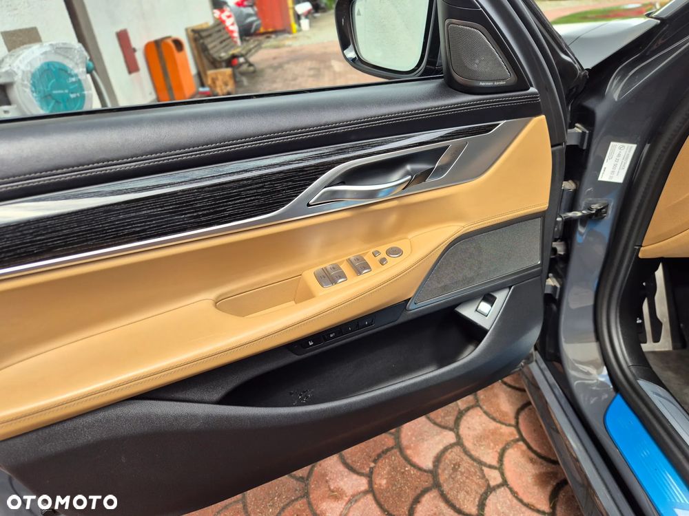BMW Seria 7 740d xDrive mHEV sport - 23