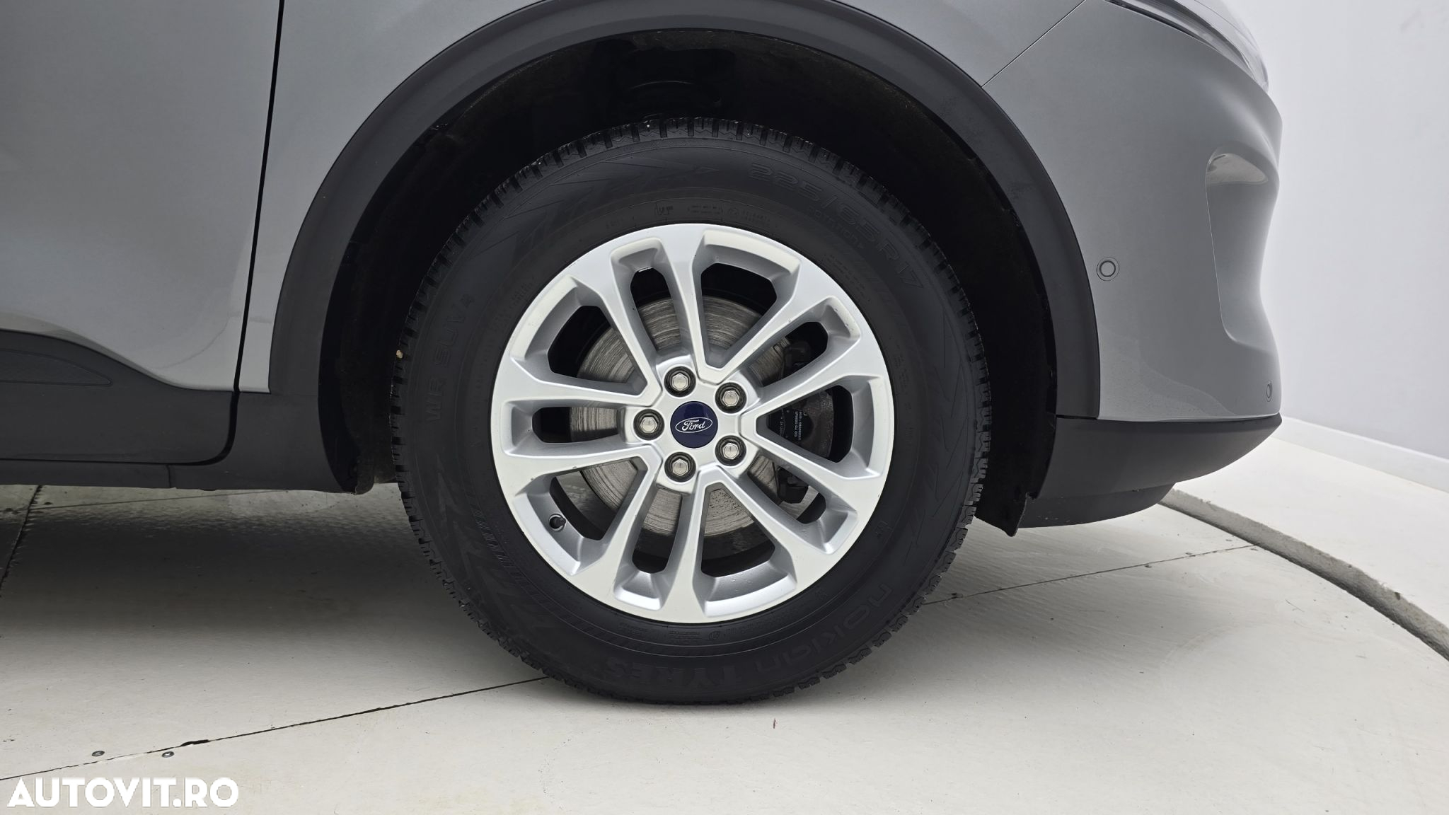 Ford Kuga - 23