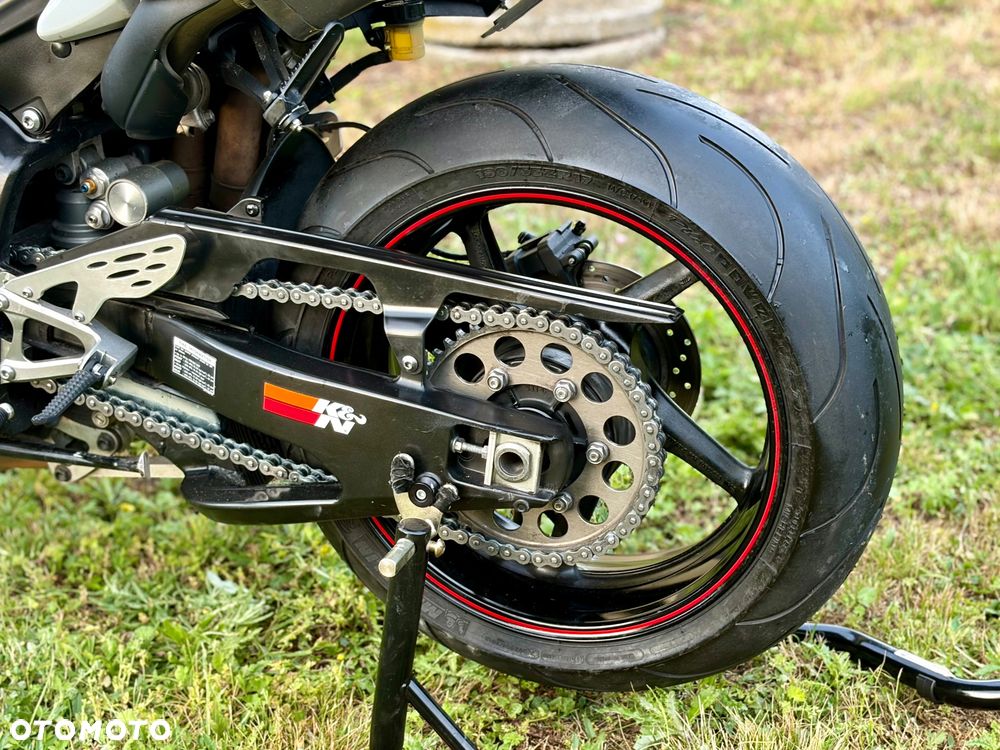 Yamaha R1 - 20