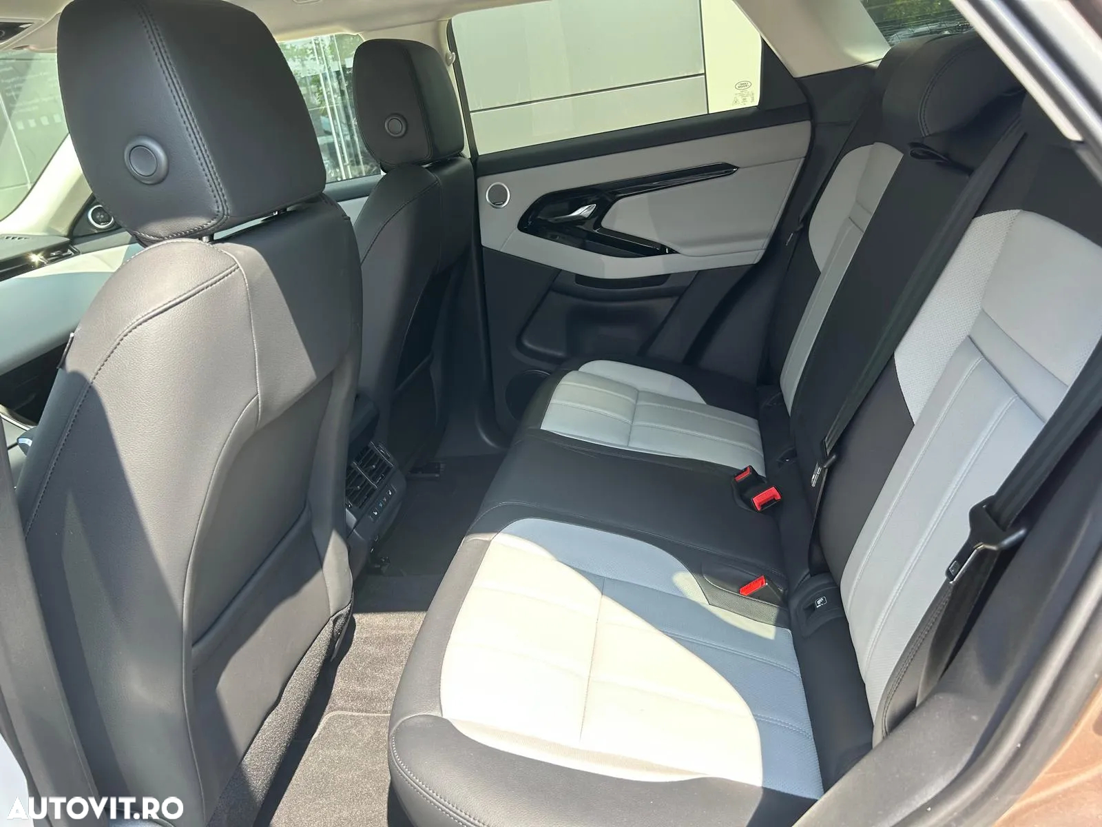 Land Rover Range Rover Evoque - 8