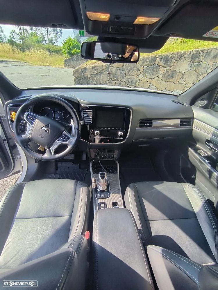 Mitsubishi Outlander - 5