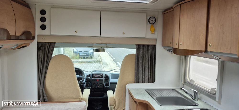 Burstner A535-2 CITROEN JUMPER 2.8 HDI  - BURSTNER - 4 LUGARES - 4 DORMIDAS - 38