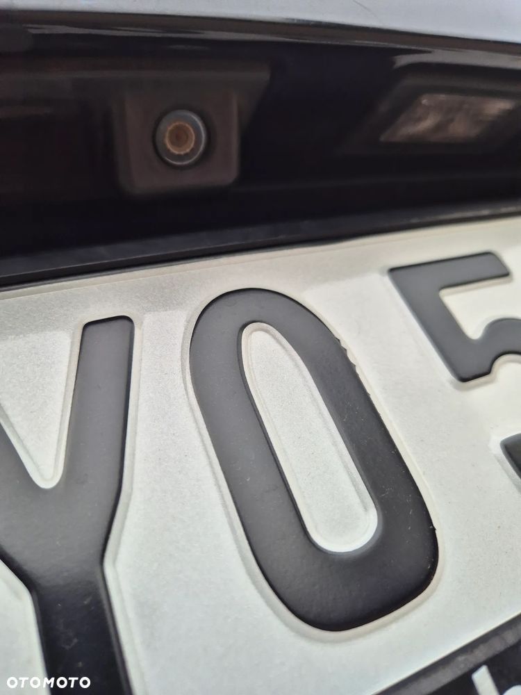 Volkswagen Passat 2.0 TDI 4Motion Highline - 16