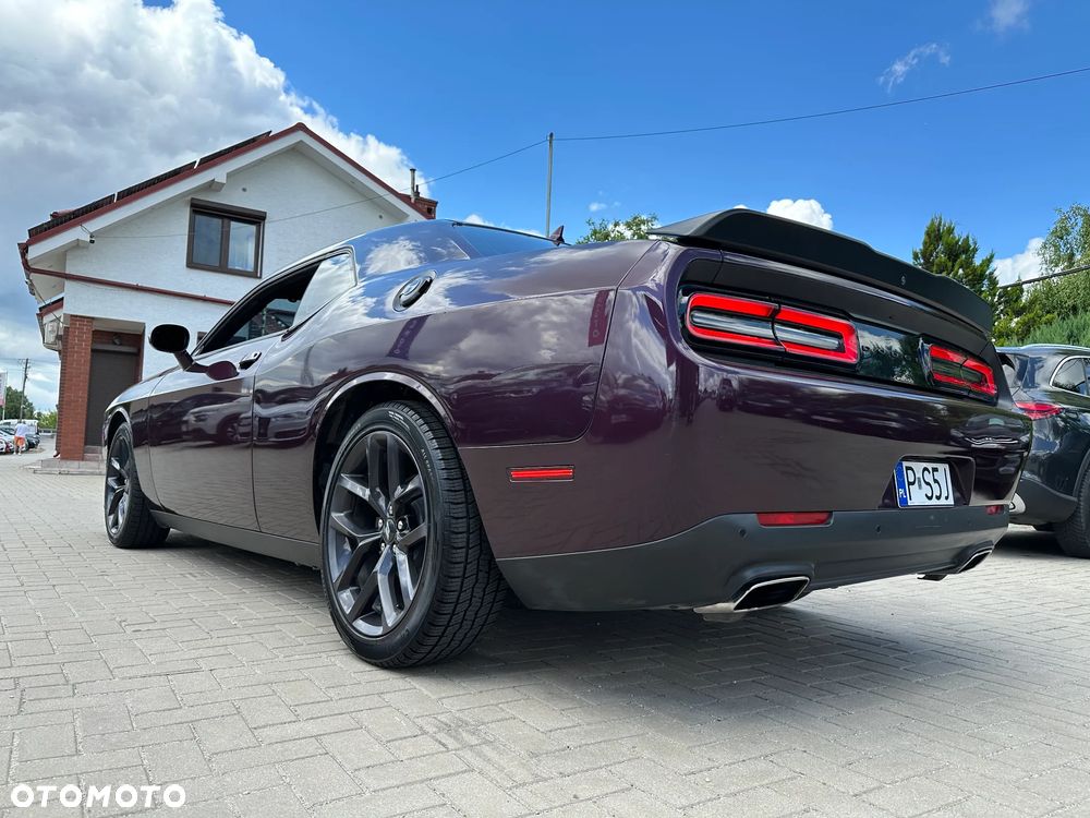 Dodge Challenger - 30