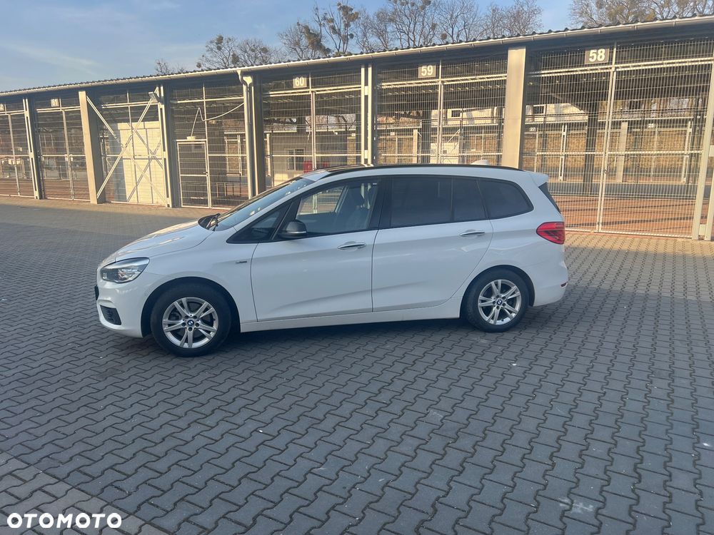 BMW Seria 2 218d xDrive - 6