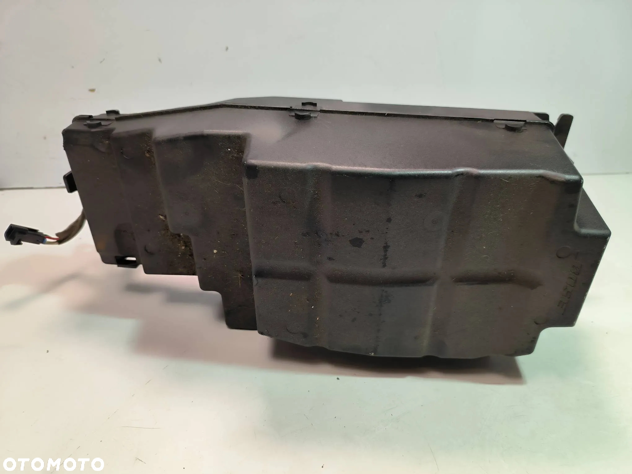 Subwoofer Cadillac Escalade 6.2  2007r. - 4