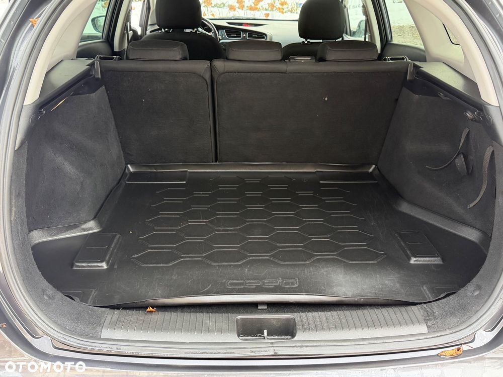 Kia Ceed 1.6 GDI Platinum Edition - 14