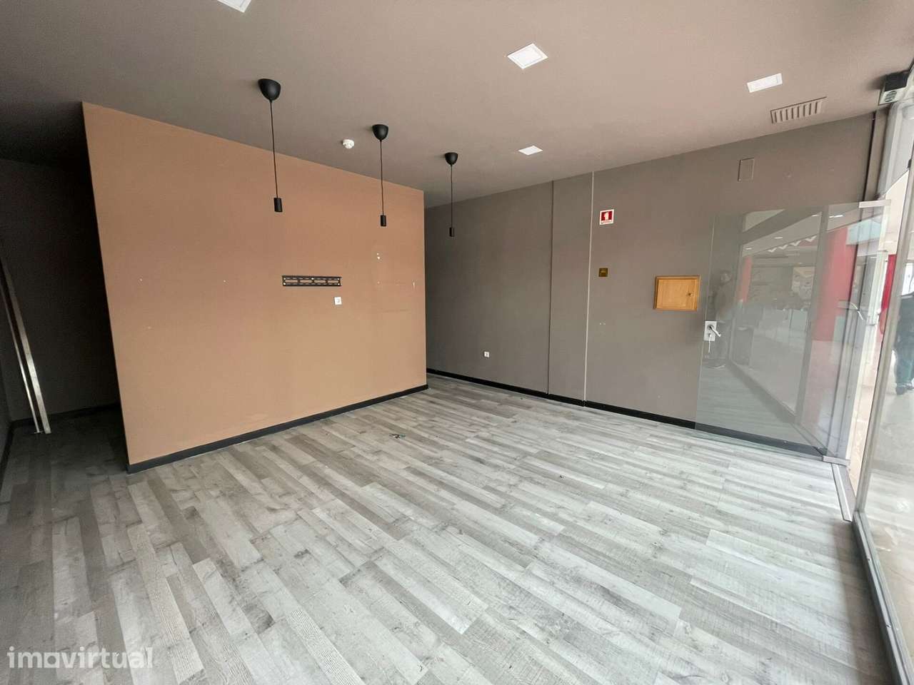 Loja à Venda no Centro Comercial São Francisco – Guimarães - Grande imagem: 4/11