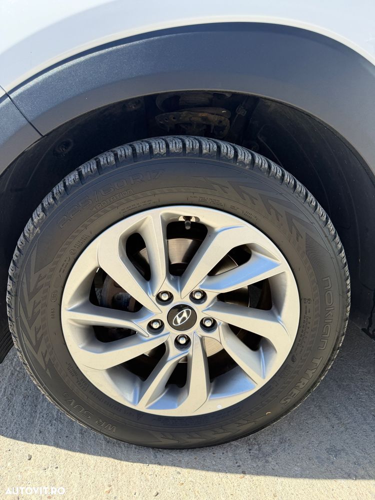 Hyundai Tucson blue 1.7 CRDi 2WD DCT Advantage - 18
