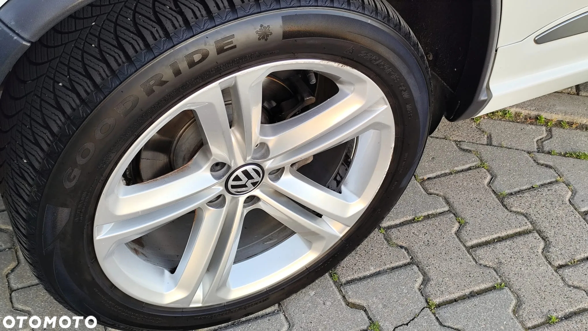 Volkswagen Tiguan 2.0 TDI 4Mot Perfectline R-Style DSG - 9