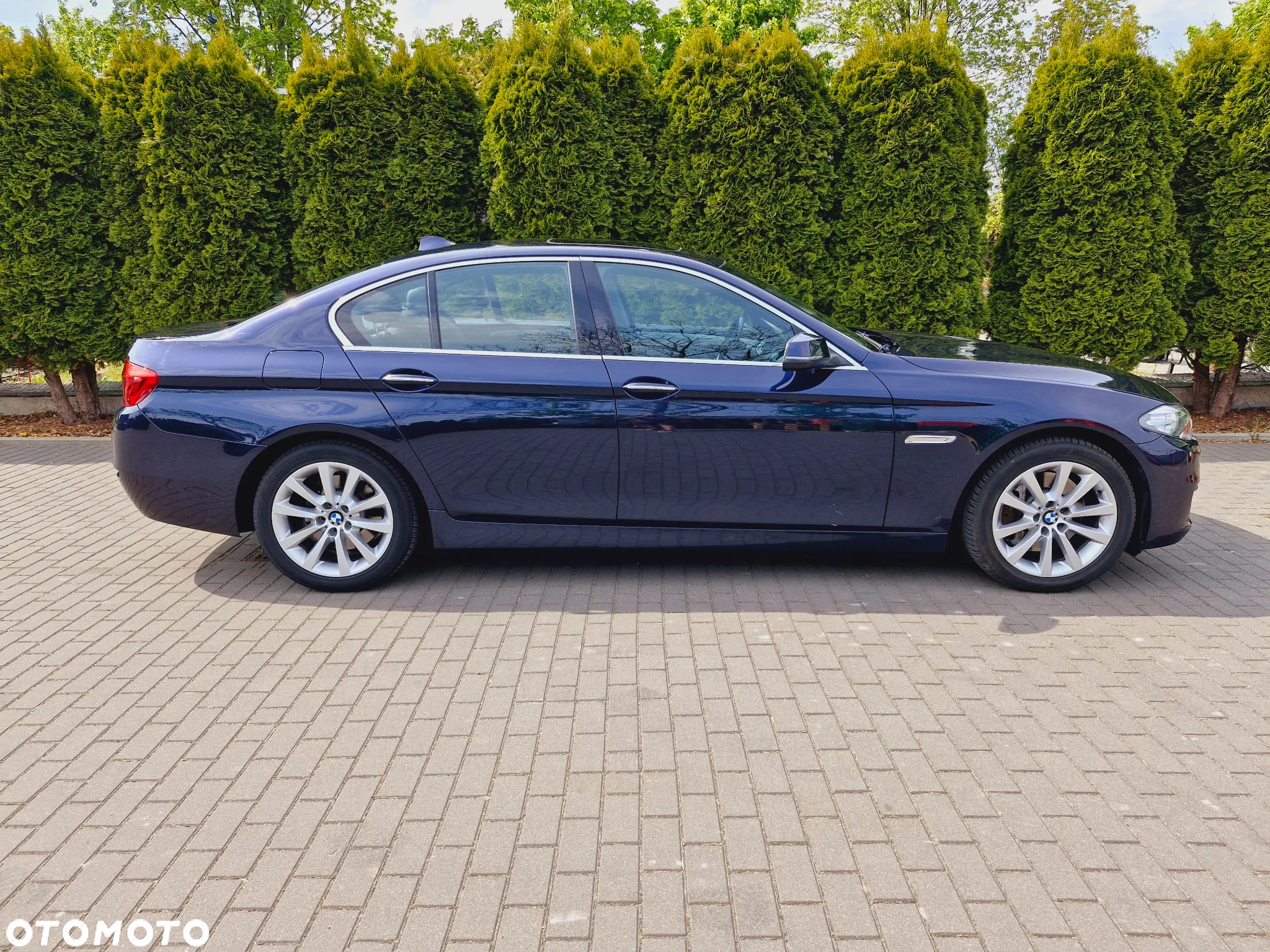 BMW Seria 5 528i xDrive - 9