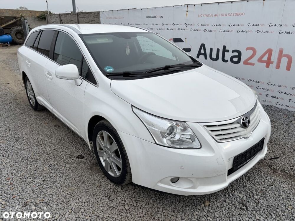 Toyota Avensis 2.0 D-4D Sol - 2