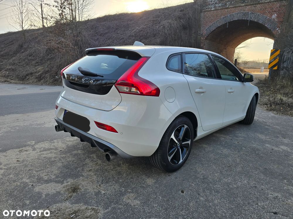 Volvo V40 T2 Momentum - 5
