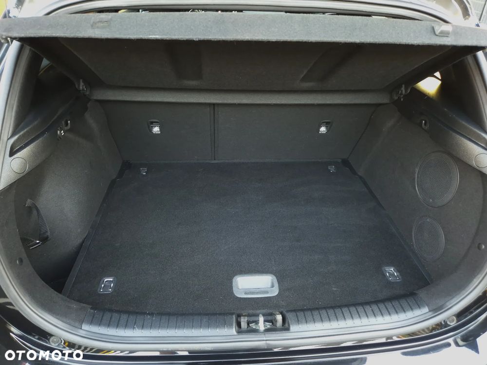 Kia Ceed 1.6 T-GDI GT - 27