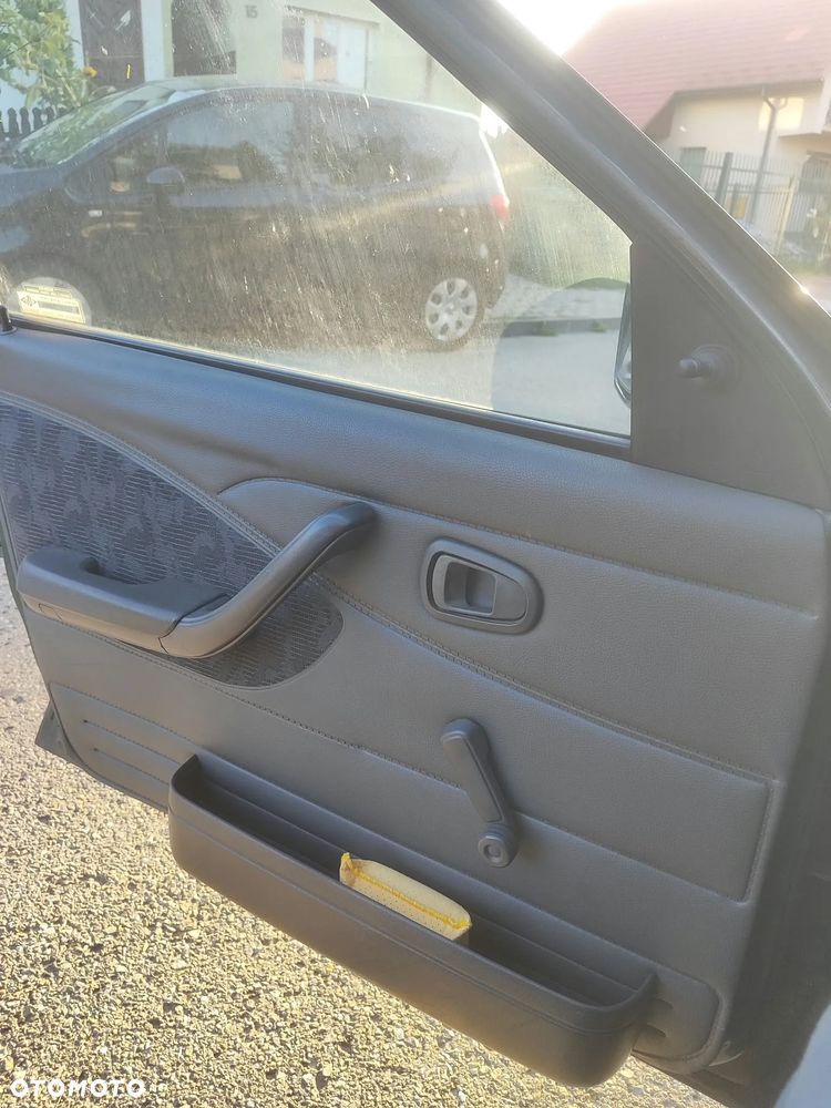 Daewoo Nexia 1.5 GL - 4