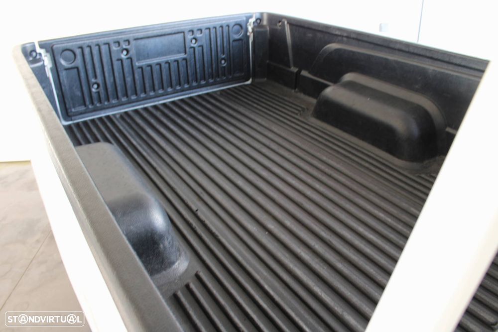 Toyota HILUX 2.4 D4D  2WD - 14