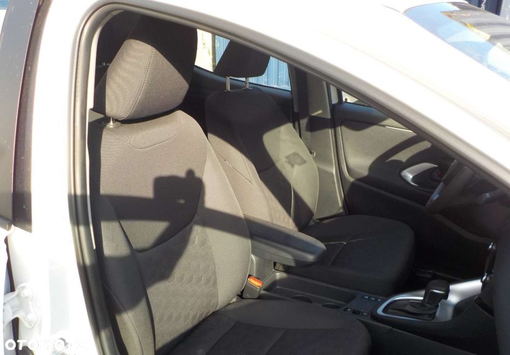 Toyota Yaris - 16