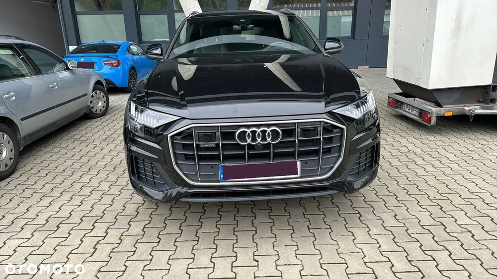 Audi Q8 - 6