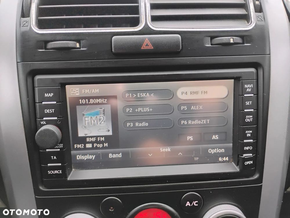 Suzuki Grand Vitara 1.9 DDiS Comfort + DPF Family - 18