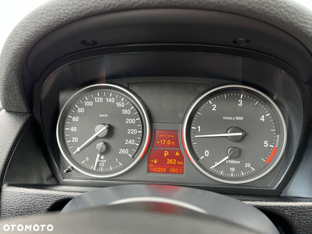 BMW X1 xDrive18d xLine - 33