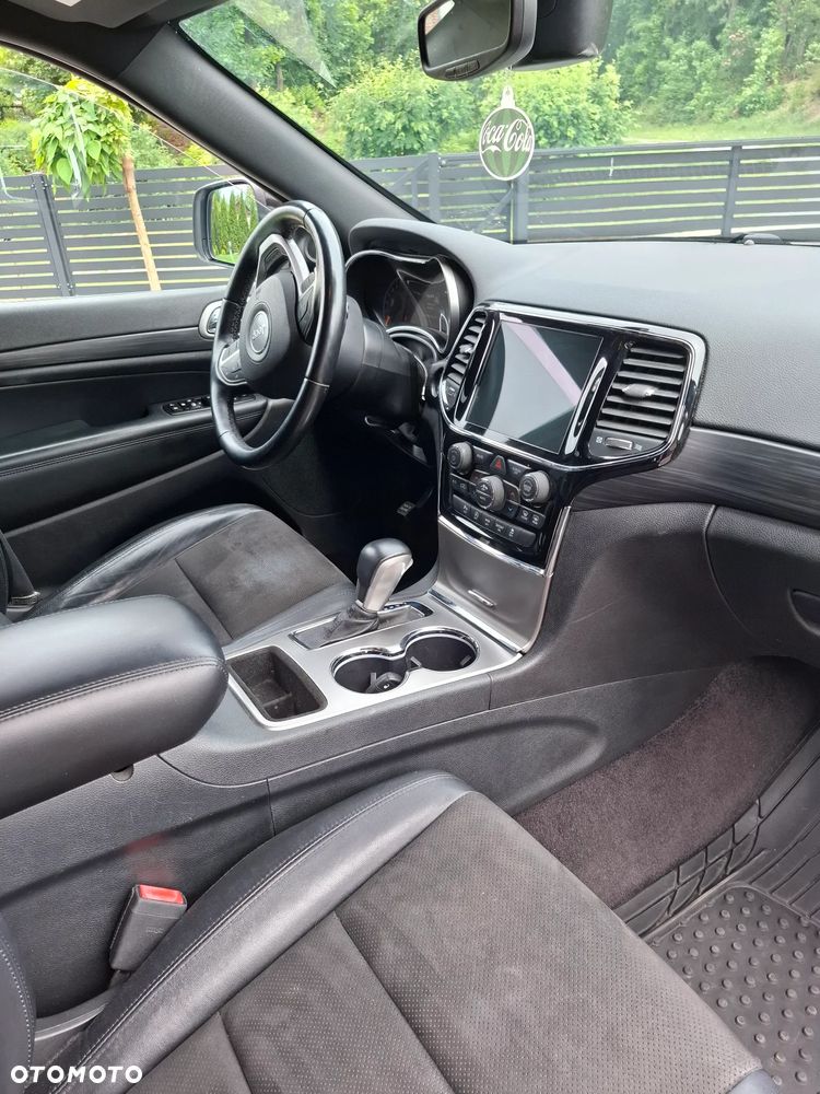 Jeep Grand Cherokee - 14