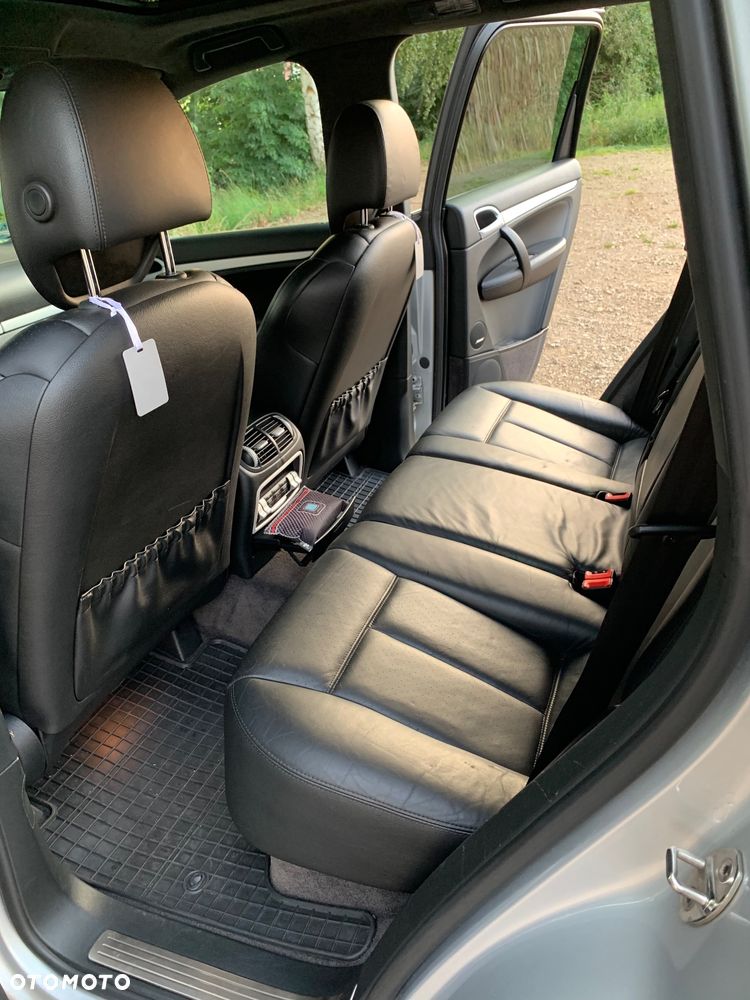 Porsche Cayenne - 16