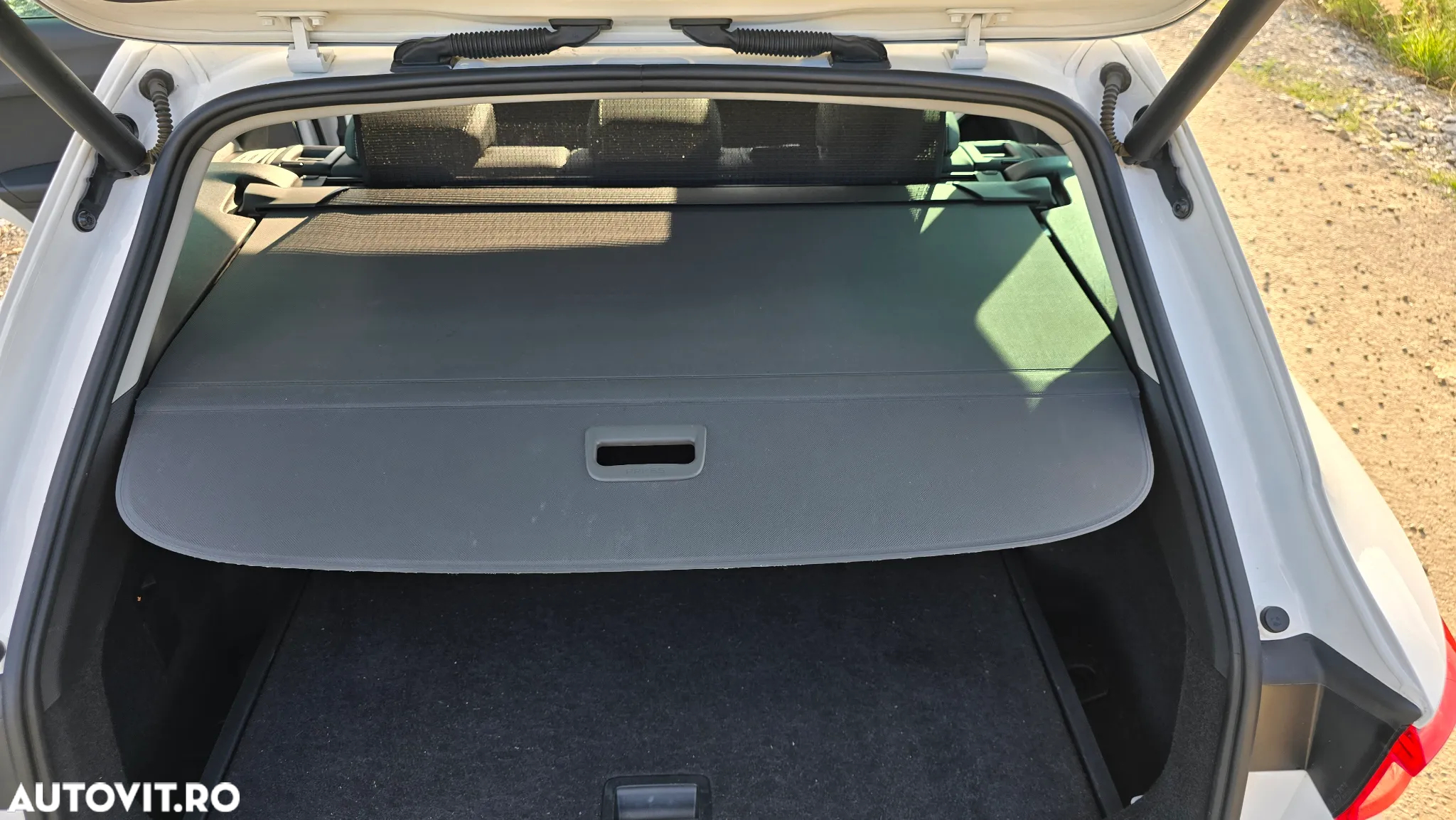 Seat Leon Sportstourer 2.0 TDI DSG Style Edition - 31