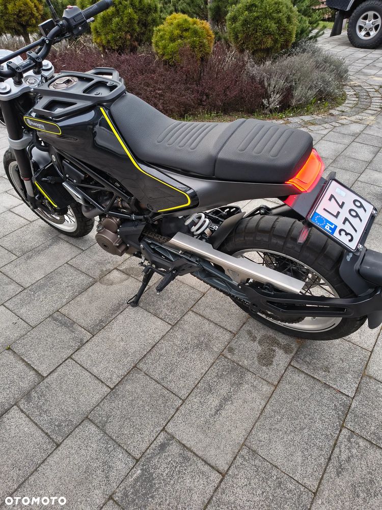 Husqvarna Svartpilen - 25
