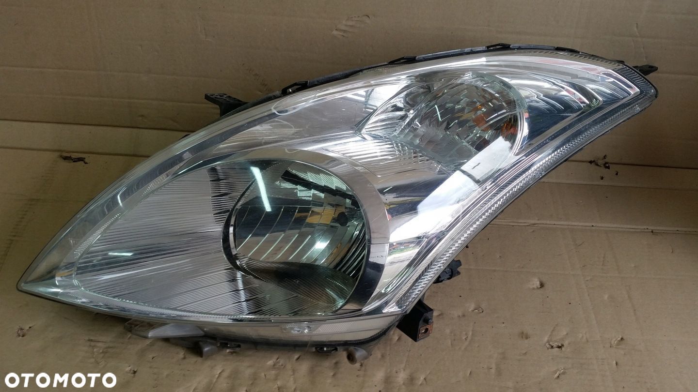 LAMPA LEWA REFLEKTOR SUZUKI SWIFT MK7 10- - 1