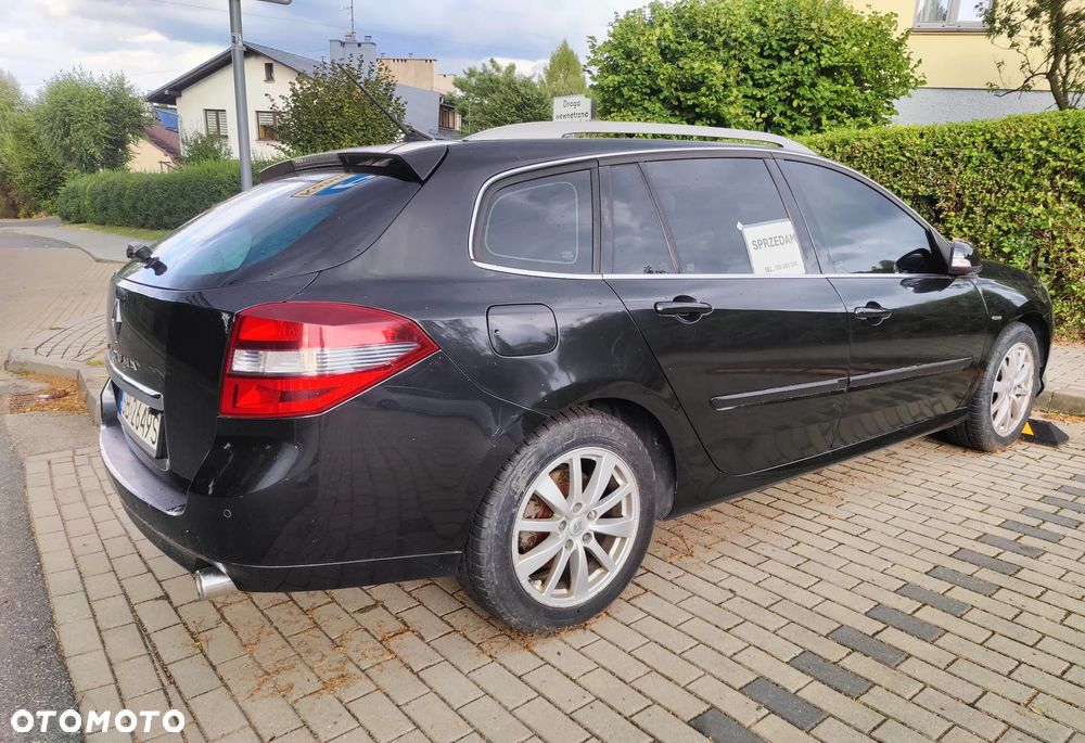 Renault Laguna dCi 175 FAP Bose Edition - 8