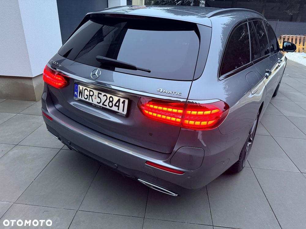 Mercedes-Benz Klasa E - 27
