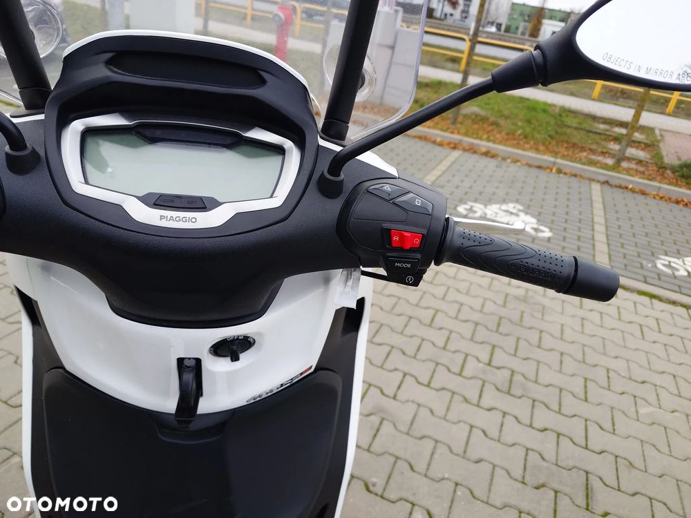 Piaggio Beverly - 12