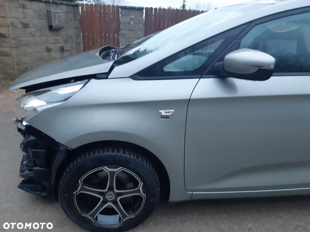 Kia Carens 1.6 GDI M - 10