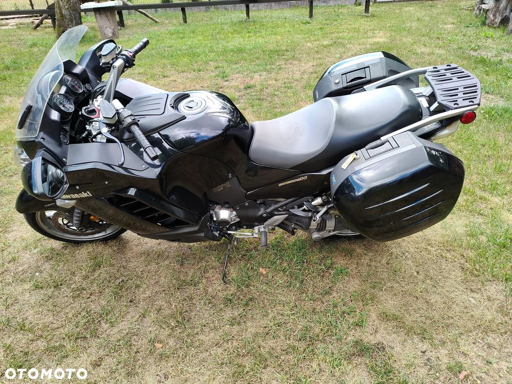 Kawasaki GTR - 5