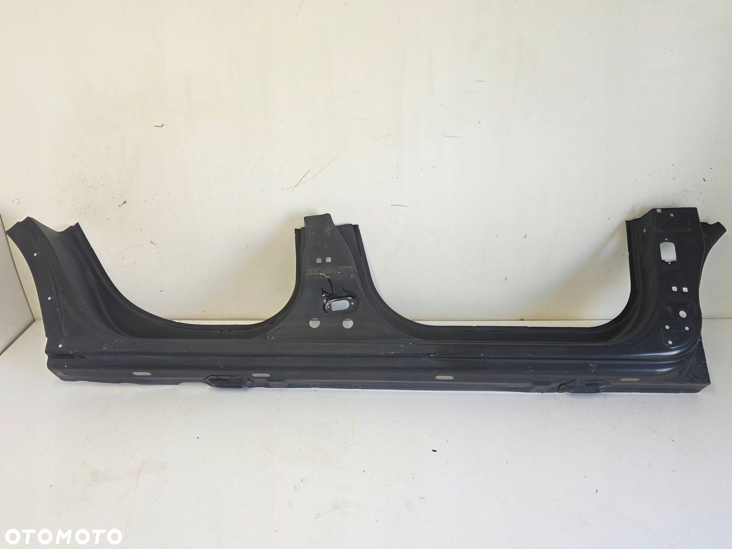 Próg prawy przód poszycie RENAULT Captur I 1 13- 760223930R - 1