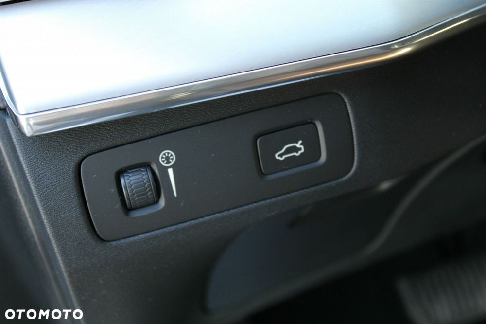 Volvo XC 90 - 19