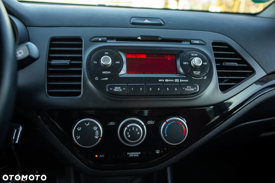 Kia Picanto 1.2 Fifa World Cup Edition - 25