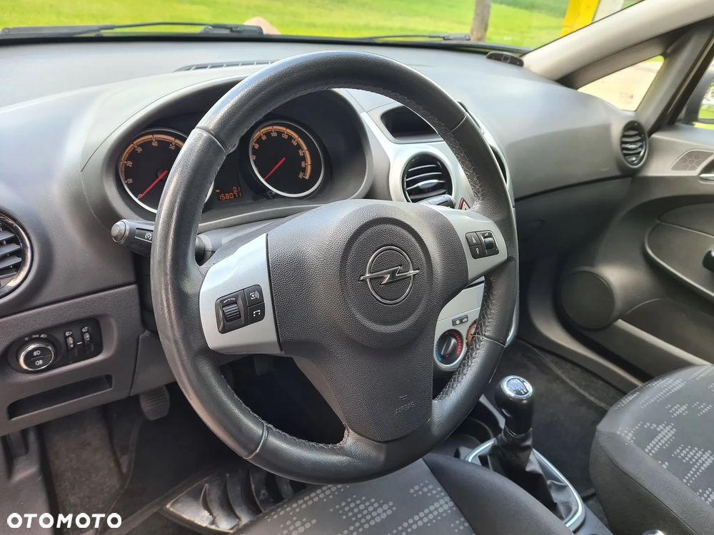 Opel Corsa - 4