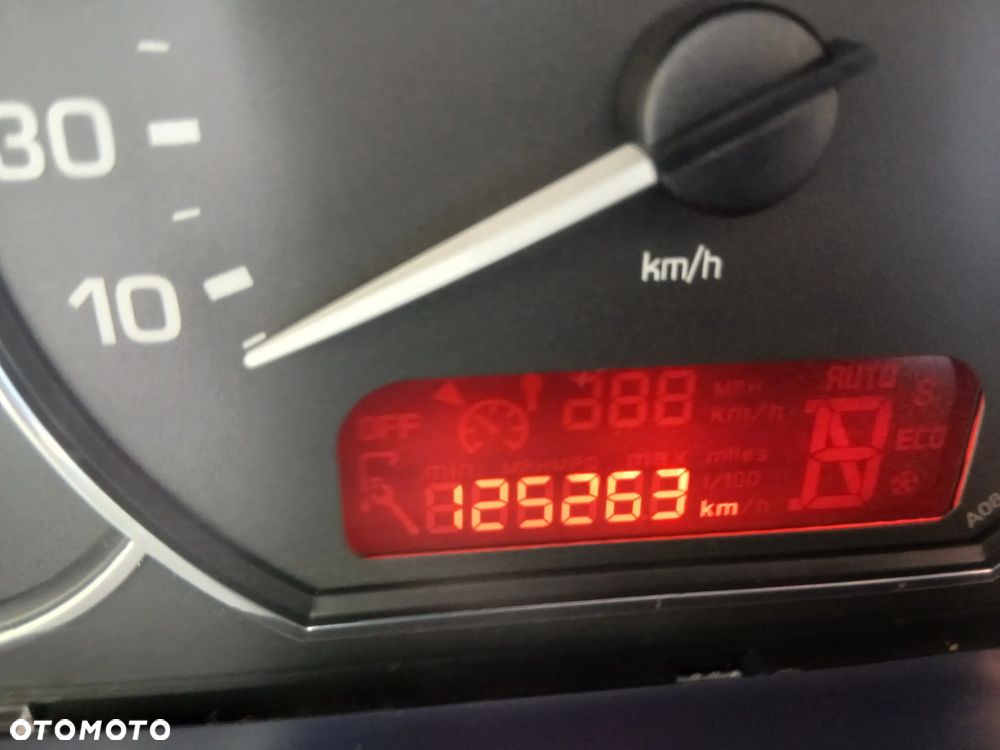 Peugeot 1007 90 Premium - 17