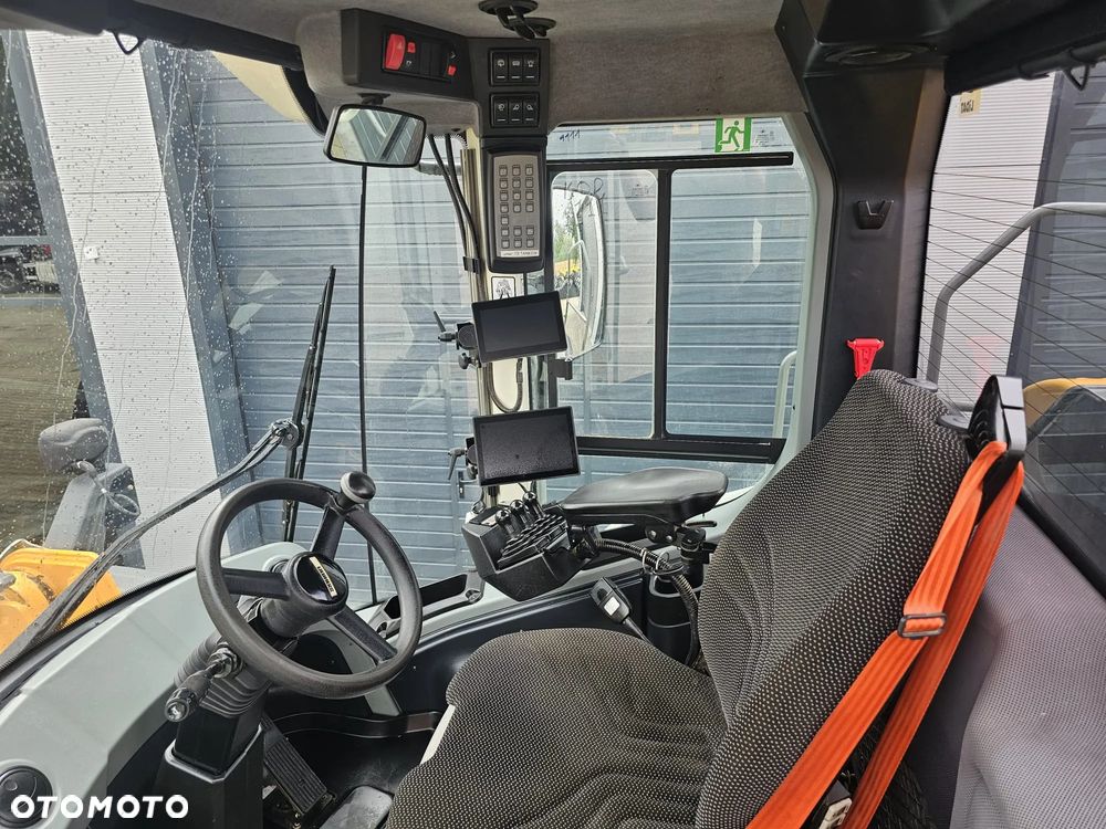 Liebherr L 550 XPower 2023 - 14