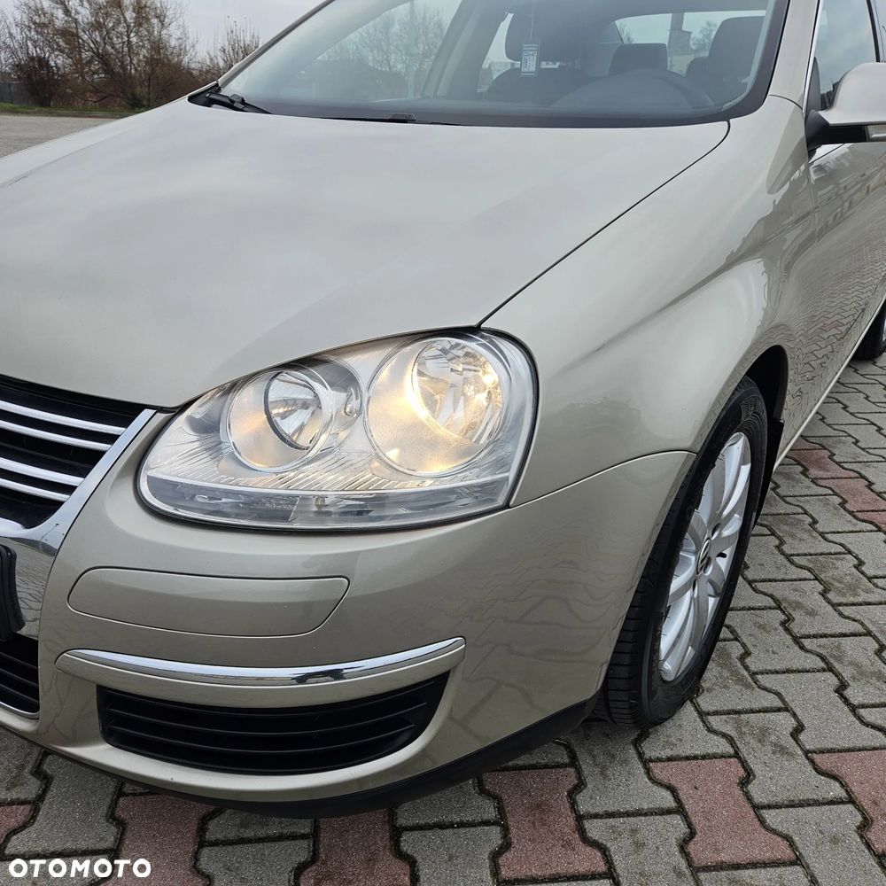 Volkswagen Jetta 1.9 TDI United - 10