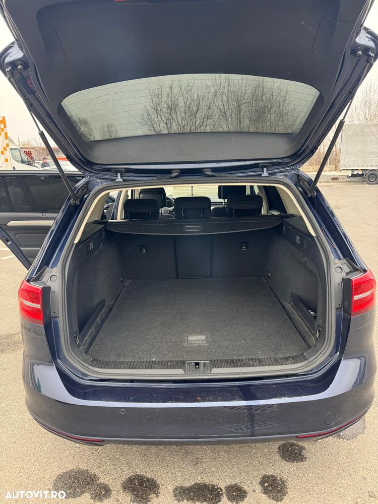 Volkswagen Passat 1.6 TDI Comfortline - 24