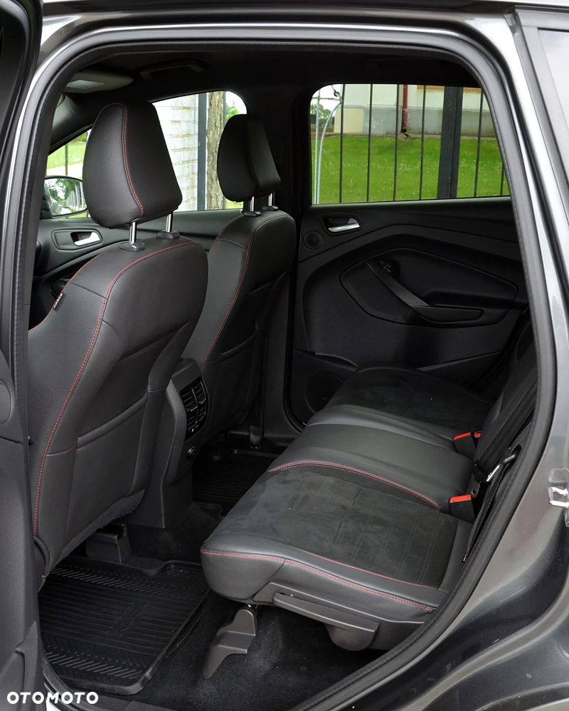 Ford Kuga 2.0 TDCi 2x4 ST-Line - 10