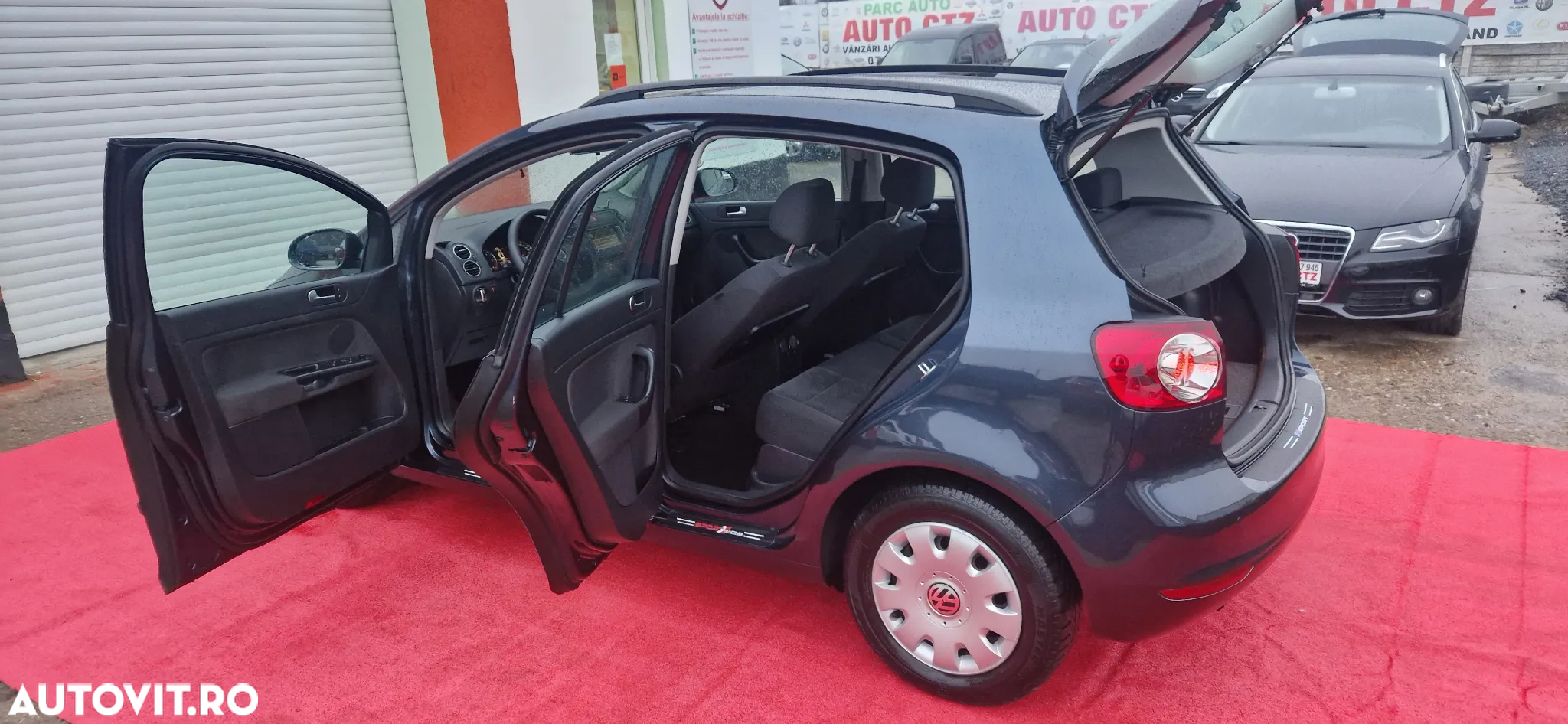 Volkswagen Golf Plus 1.6 TDI DPF BlueMotion Technology Team - 32