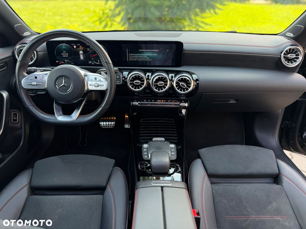 Mercedes-Benz CLA 250 4Matic 8G-DCT AMG Line Advanced Plus - 29
